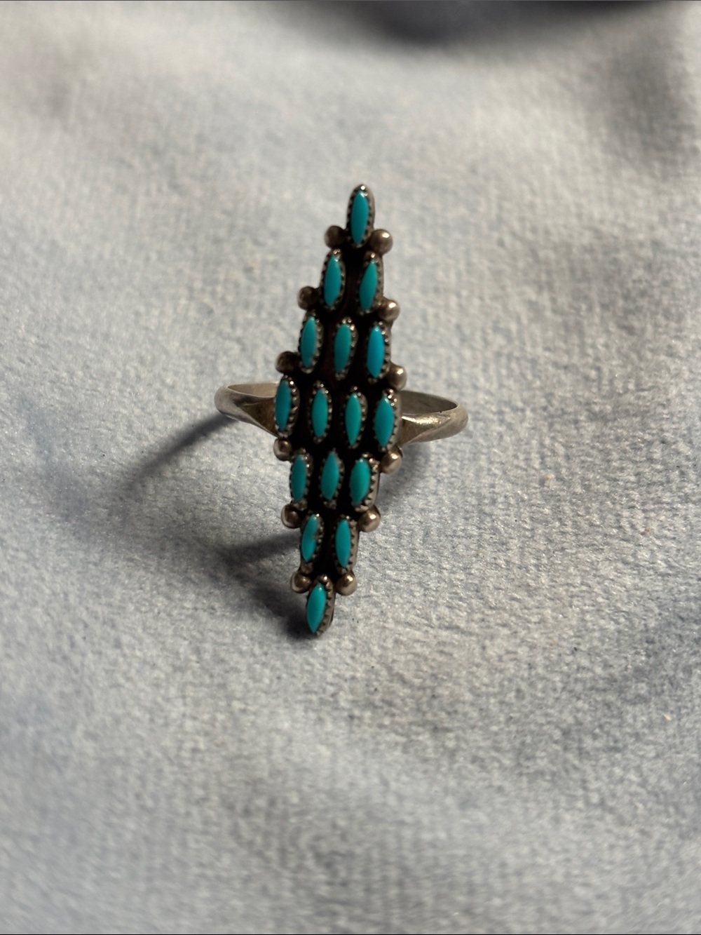 Vintage Zuni sterling silver snake eye/turquoise cluster long ring Size 8
